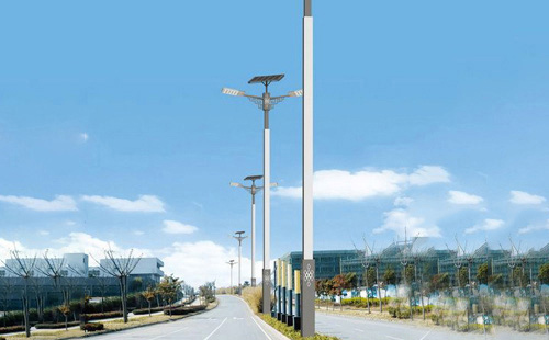 青铜峡太阳能路灯前半夜亮后半夜暗的真相：控制器分时调光机制